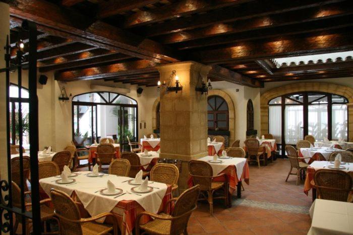 Hostal Torre De Guzman Conil De La Frontera Buitenkant foto