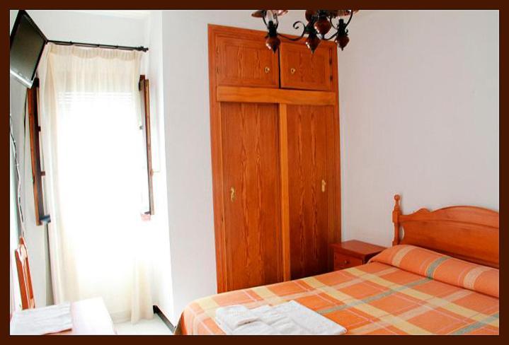 Hostal Torre De Guzman Conil De La Frontera Buitenkant foto